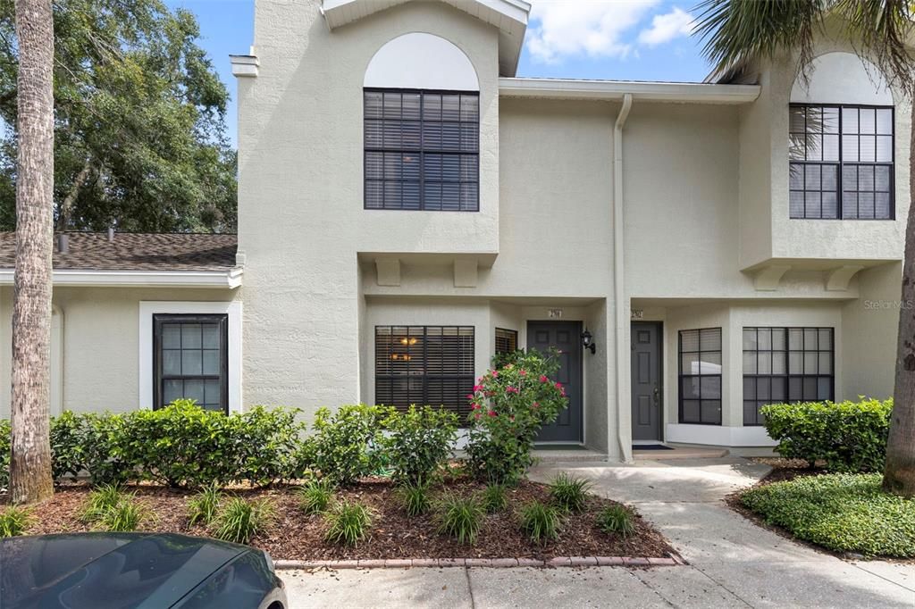 For Sale: $249,000 (2 beds, 2 baths, 1185 Square Feet)