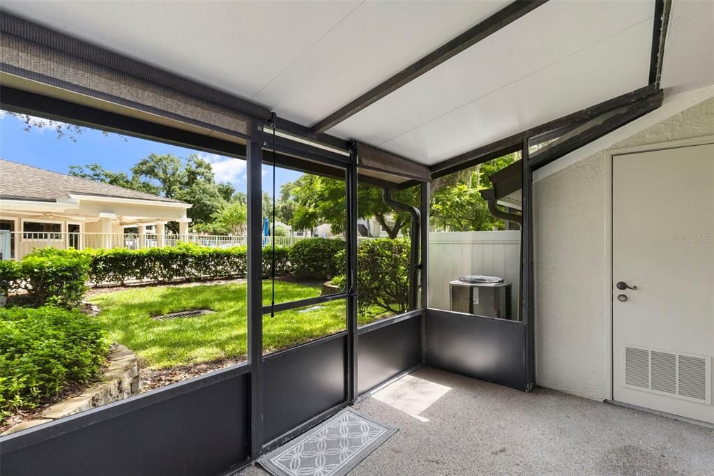 For Sale: $249,000 (2 beds, 2 baths, 1185 Square Feet)