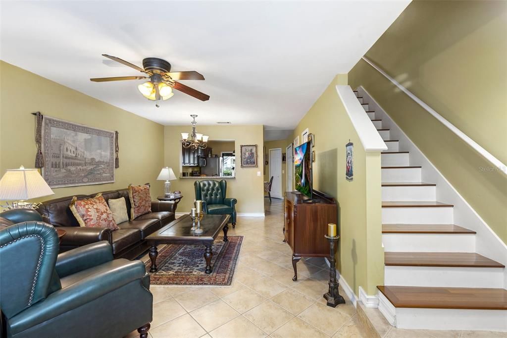 For Sale: $249,000 (2 beds, 2 baths, 1185 Square Feet)