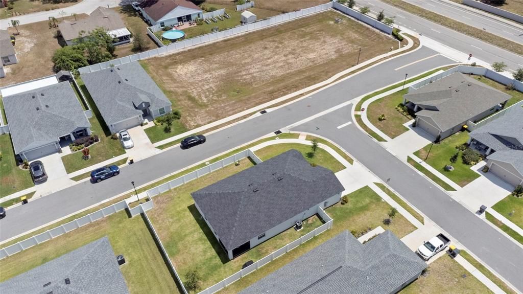 出租: $2,300 (4 贝兹, 2 浴室, 1715 平方英尺)