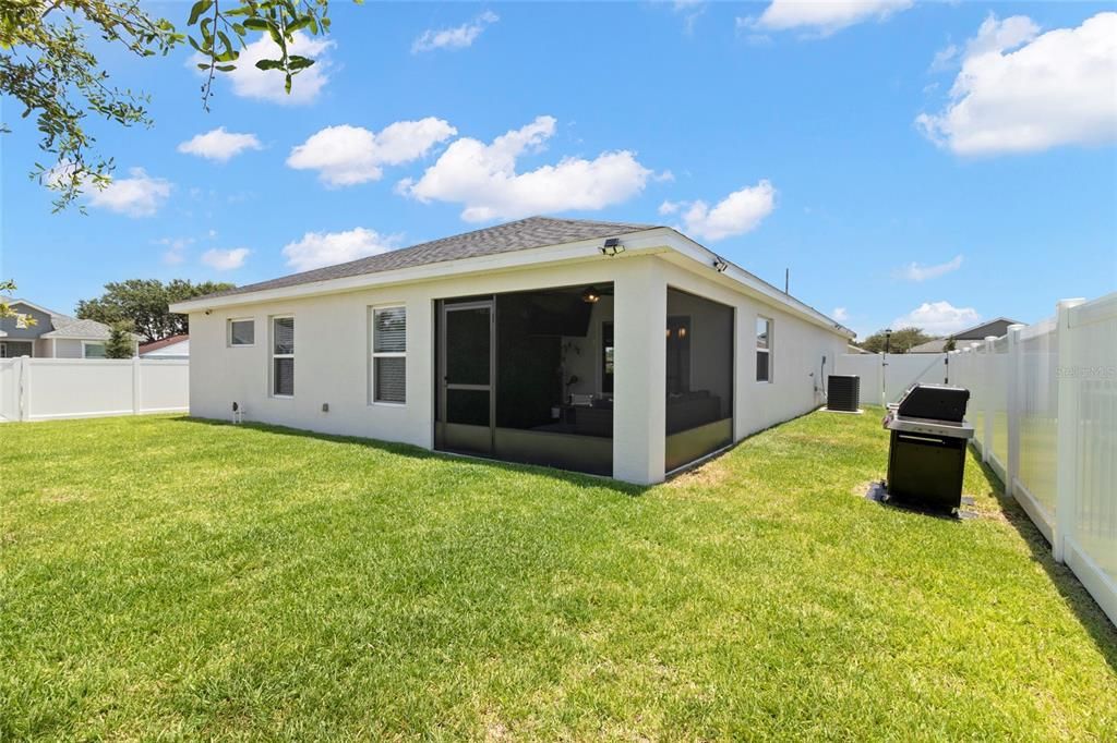 出租: $2,300 (4 贝兹, 2 浴室, 1715 平方英尺)