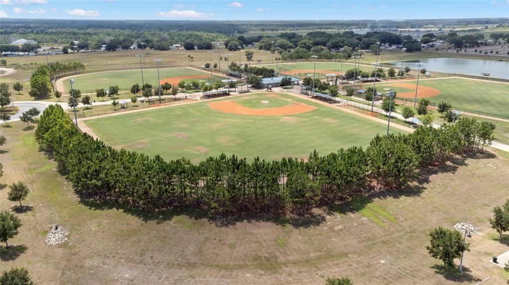 出租: $2,300 (4 贝兹, 2 浴室, 1715 平方英尺)