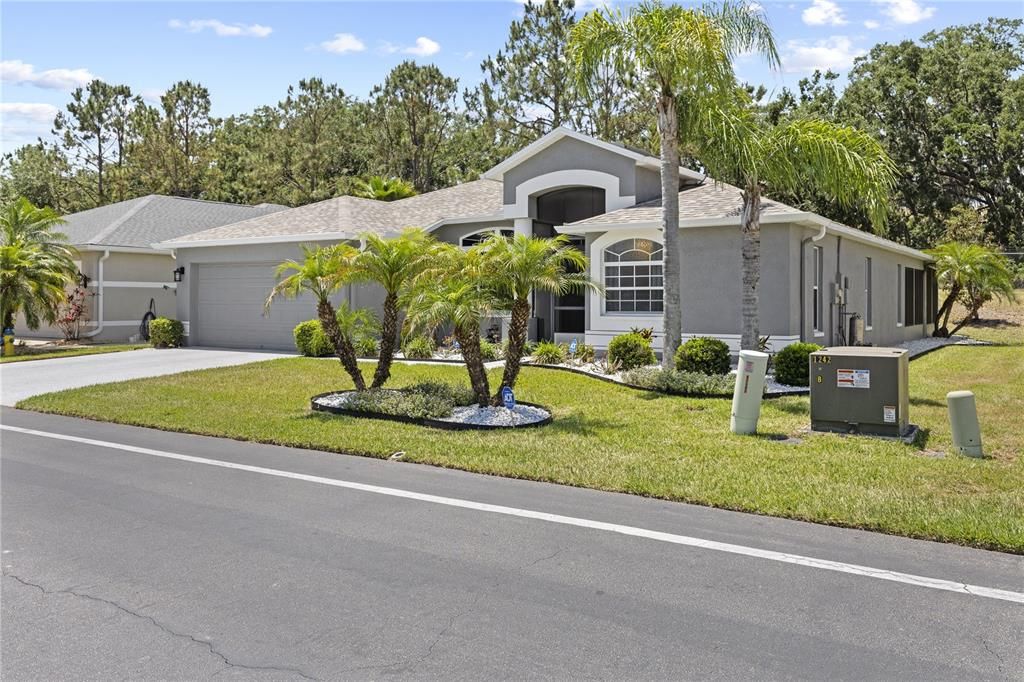 For Rent: $2,750 (3 beds, 2 baths, 1892 Square Feet)