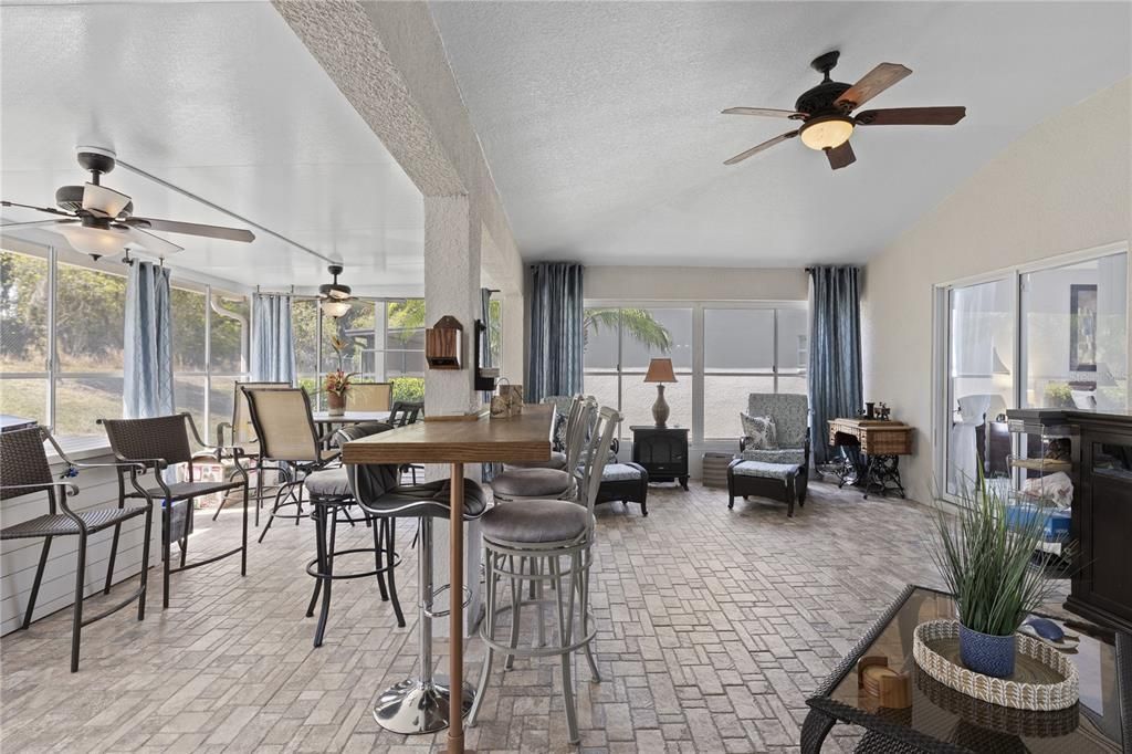 For Rent: $2,750 (3 beds, 2 baths, 1892 Square Feet)