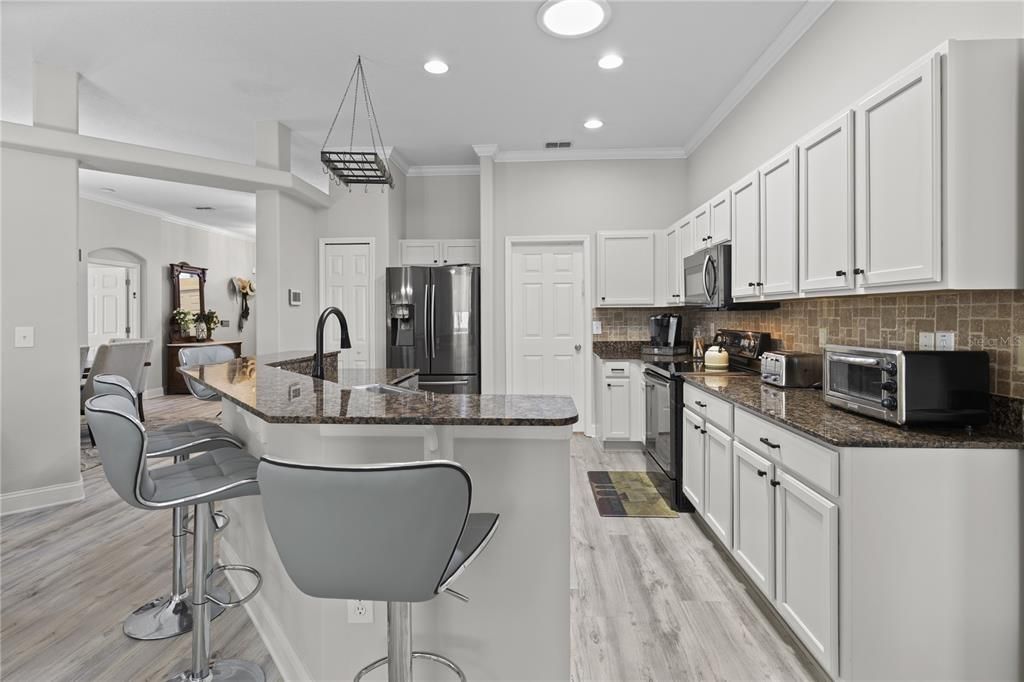 For Rent: $2,750 (3 beds, 2 baths, 1892 Square Feet)