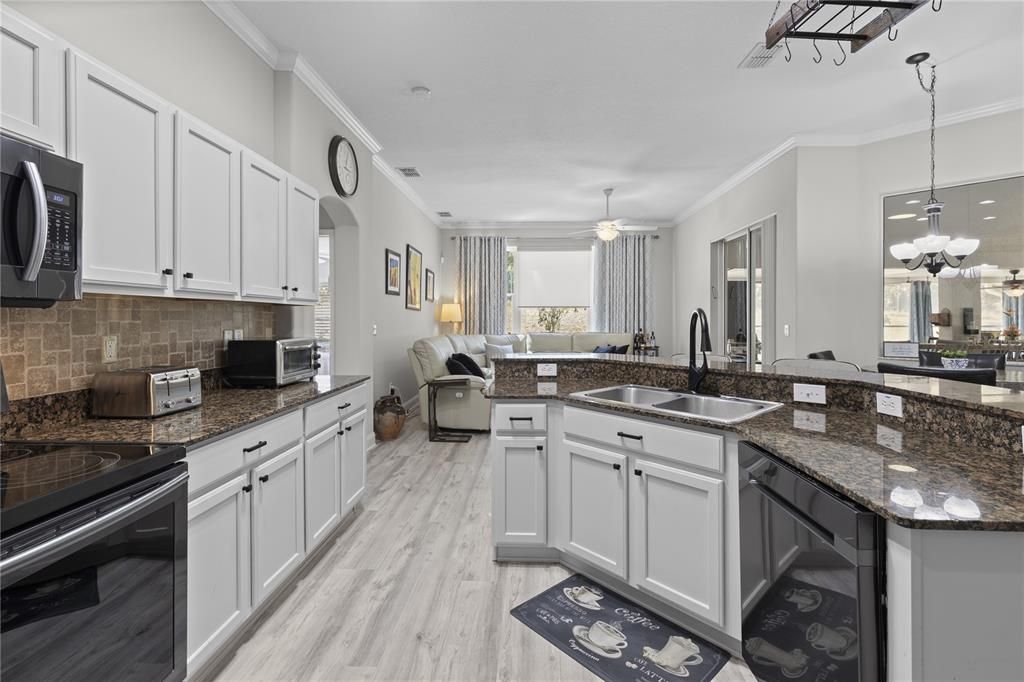 For Rent: $2,750 (3 beds, 2 baths, 1892 Square Feet)