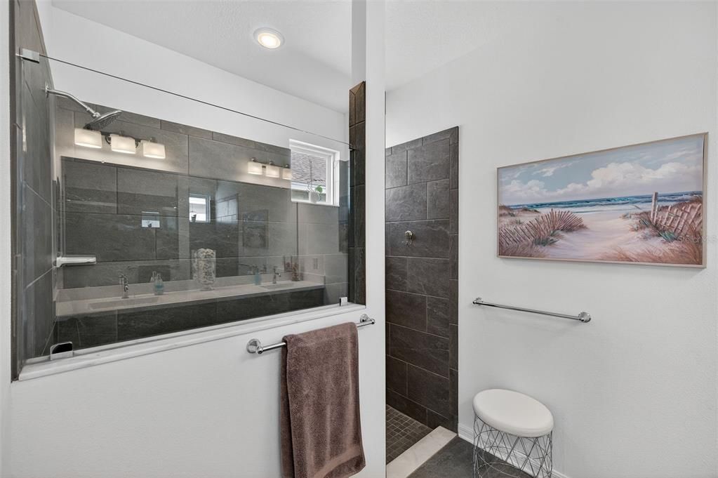 En Venta: $347,790 (2 camas, 2 baños, 1698 Pies cuadrados)