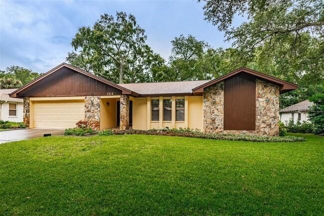 Recently Rented: $2,995 (3 beds, 2 baths, 1887 Square Feet)