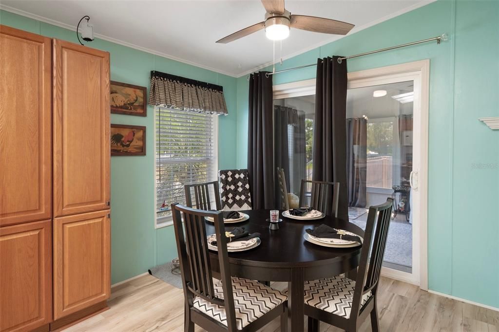 Activo con contrato: $239,000 (3 camas, 2 baños, 1512 Pies cuadrados)