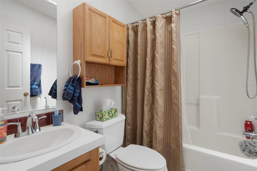 Activo con contrato: $239,000 (3 camas, 2 baños, 1512 Pies cuadrados)