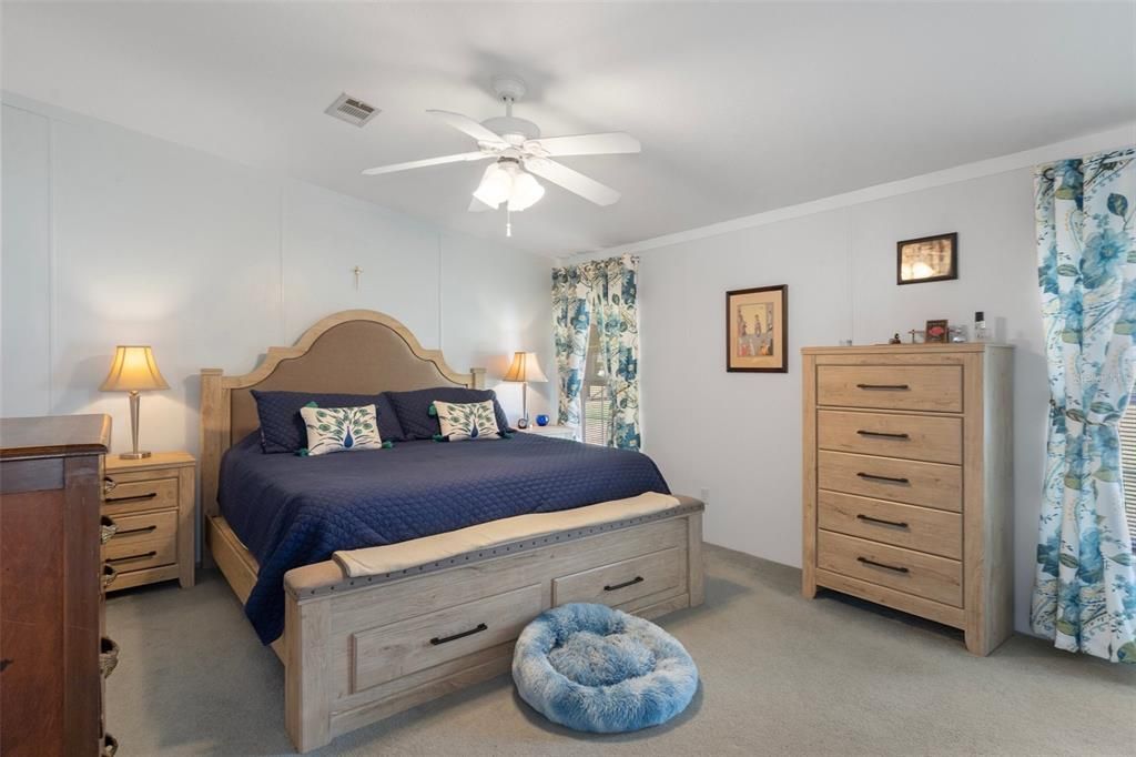 Activo con contrato: $239,000 (3 camas, 2 baños, 1512 Pies cuadrados)