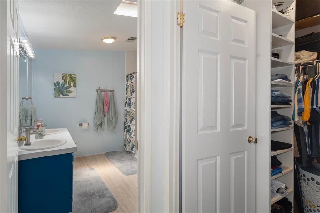 Activo con contrato: $239,000 (3 camas, 2 baños, 1512 Pies cuadrados)