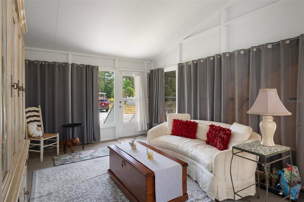 Activo con contrato: $239,000 (3 camas, 2 baños, 1512 Pies cuadrados)