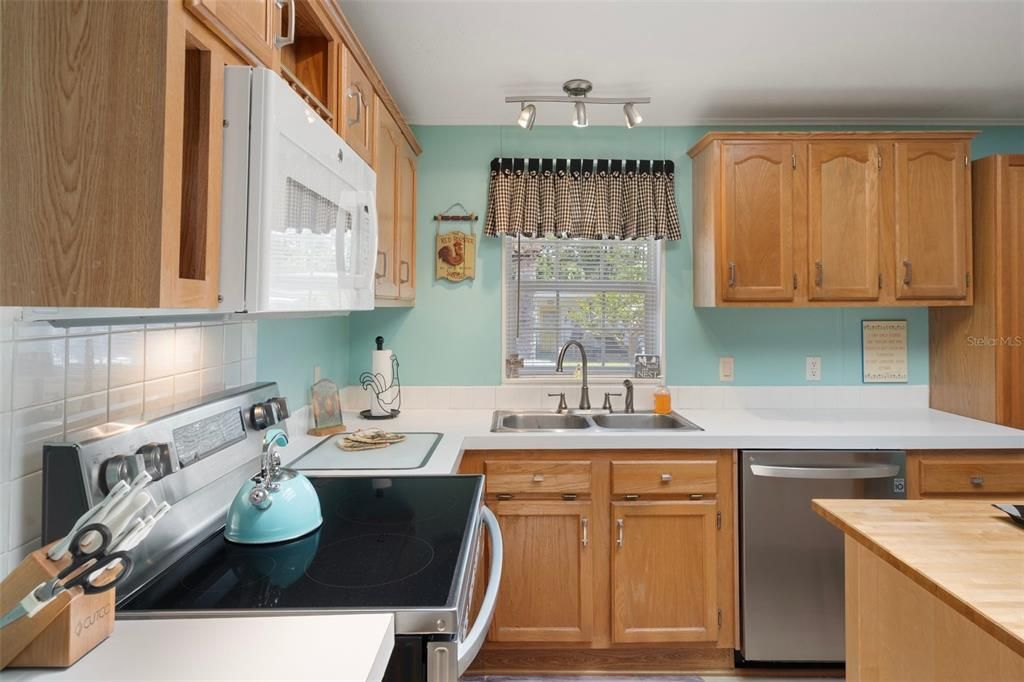 Activo con contrato: $239,000 (3 camas, 2 baños, 1512 Pies cuadrados)