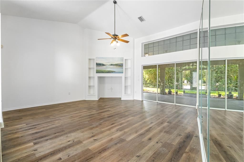 Active With Contract: $350,000 (3 beds, 2 baths, 2254 Square Feet)