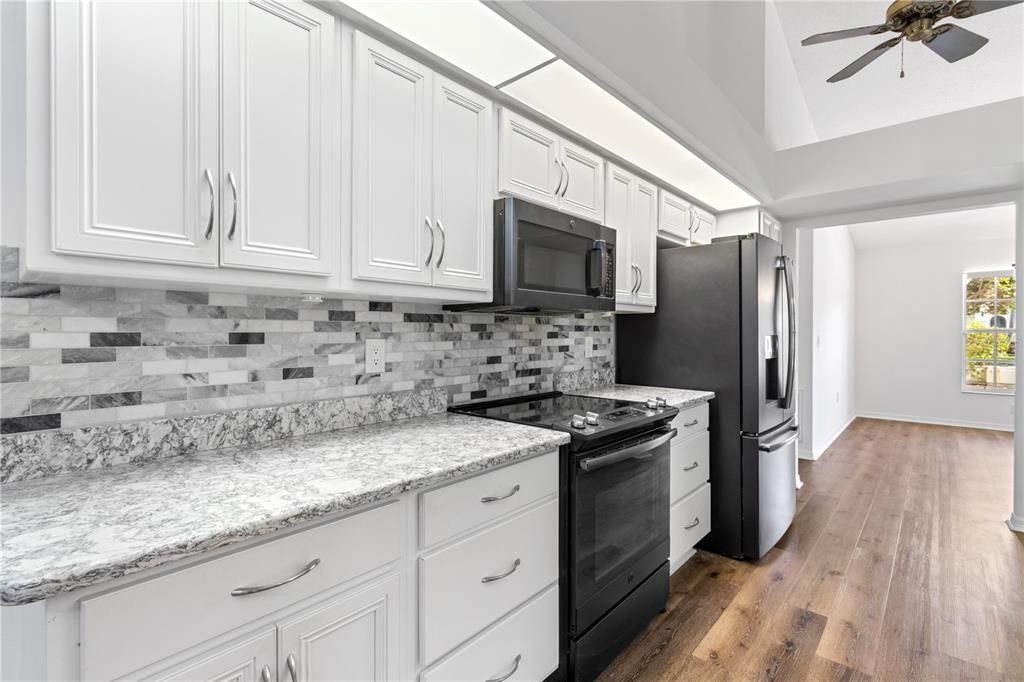 Active With Contract: $350,000 (3 beds, 2 baths, 2254 Square Feet)