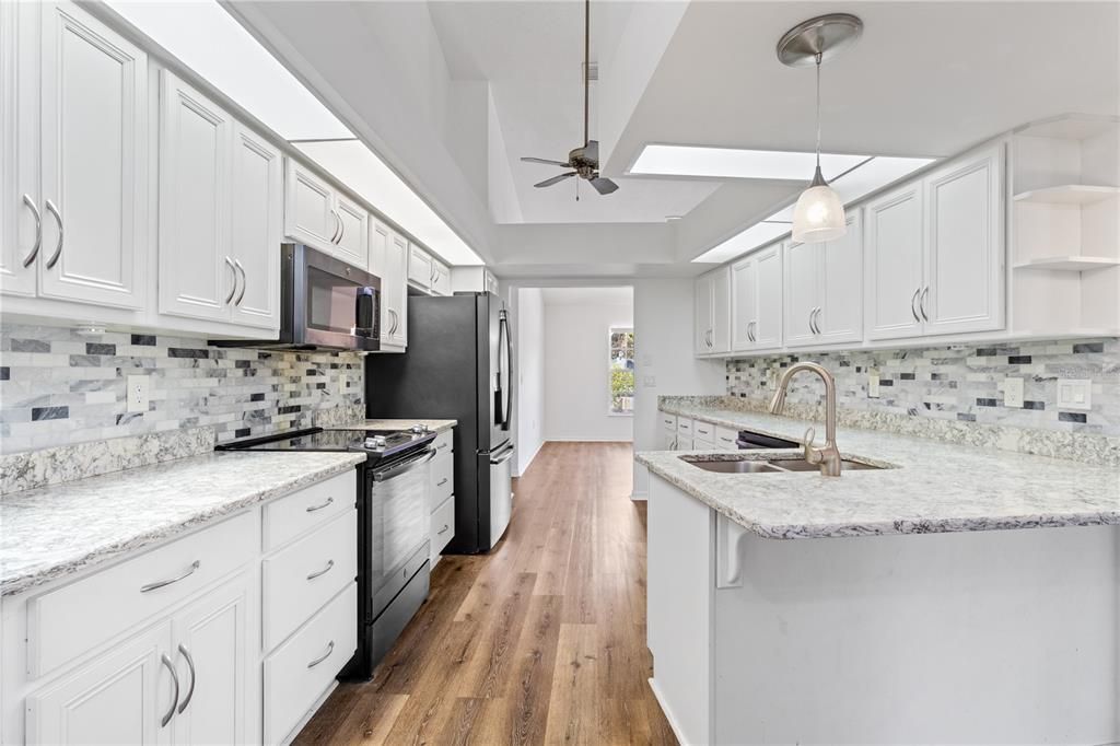 Active With Contract: $350,000 (3 beds, 2 baths, 2254 Square Feet)