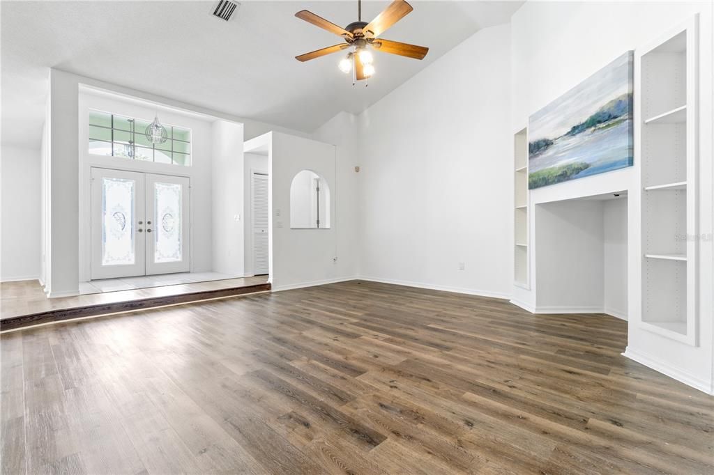 Active With Contract: $350,000 (3 beds, 2 baths, 2254 Square Feet)