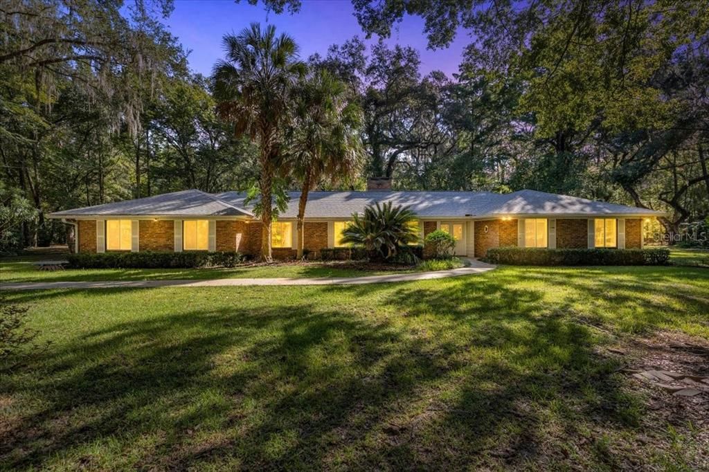 Vendido Recientemente: $460,000 (3 camas, 2 baños, 2777 Pies cuadrados)