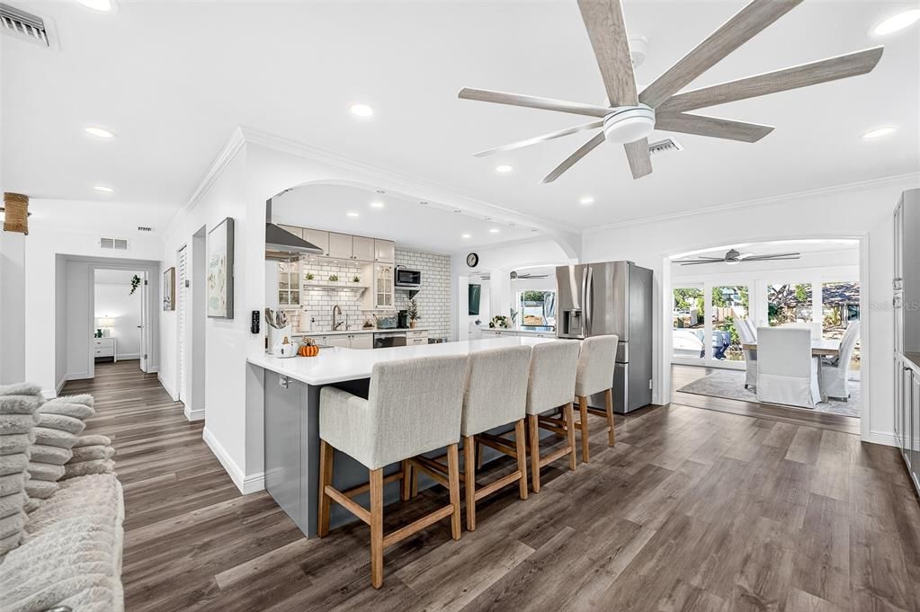 待售: $945,000 (3 贝兹, 2 浴室, 2241 平方英尺)