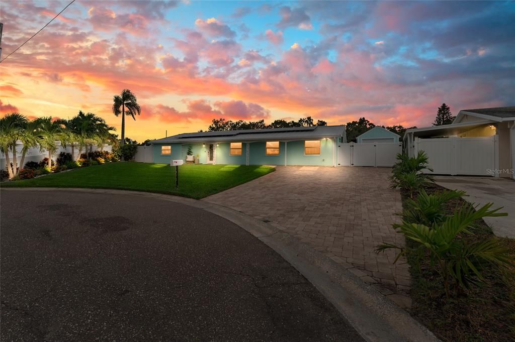 待售: $945,000 (3 贝兹, 2 浴室, 2241 平方英尺)