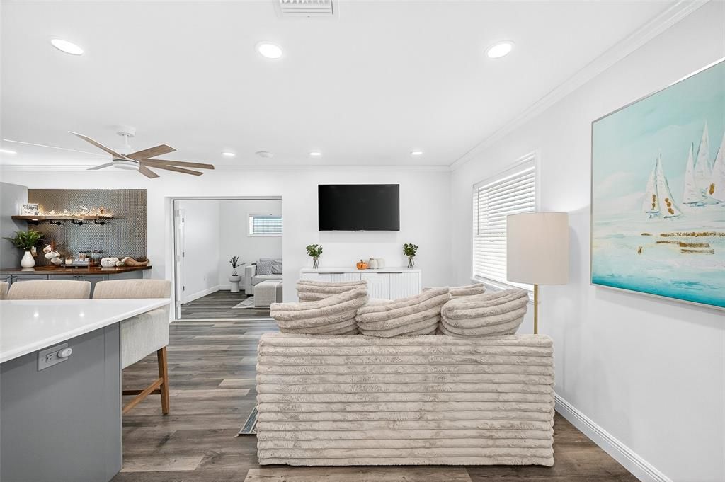 待售: $945,000 (3 贝兹, 2 浴室, 2241 平方英尺)