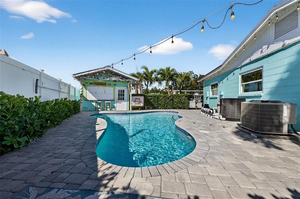 待售: $945,000 (3 贝兹, 2 浴室, 2241 平方英尺)