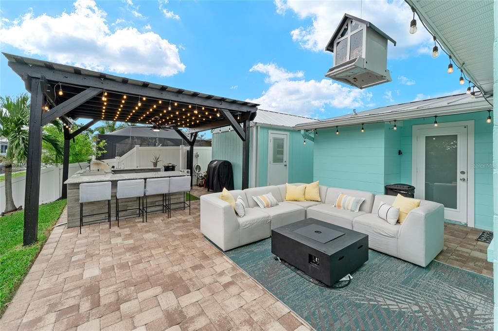 待售: $945,000 (3 贝兹, 2 浴室, 2241 平方英尺)