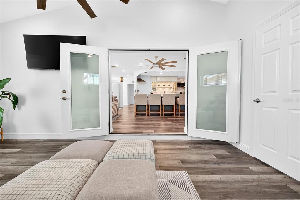 待售: $945,000 (3 贝兹, 2 浴室, 2241 平方英尺)