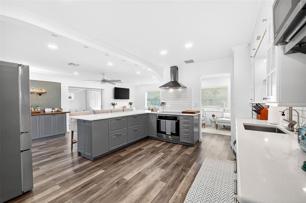 待售: $945,000 (3 贝兹, 2 浴室, 2241 平方英尺)