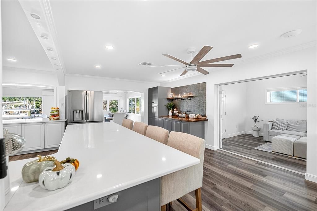 待售: $945,000 (3 贝兹, 2 浴室, 2241 平方英尺)