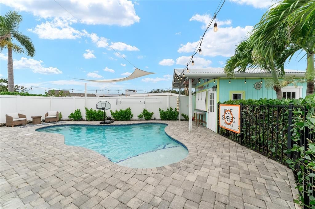 待售: $945,000 (3 贝兹, 2 浴室, 2241 平方英尺)