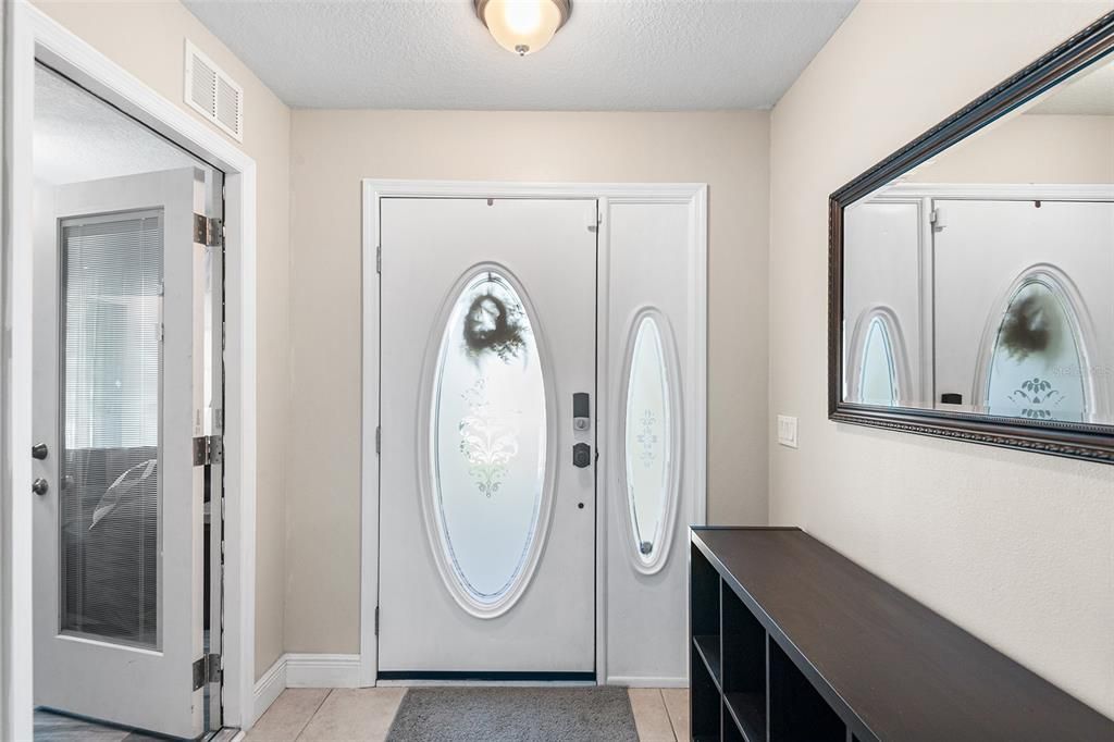 En Venta: $439,000 (4 camas, 2 baños, 2188 Pies cuadrados)