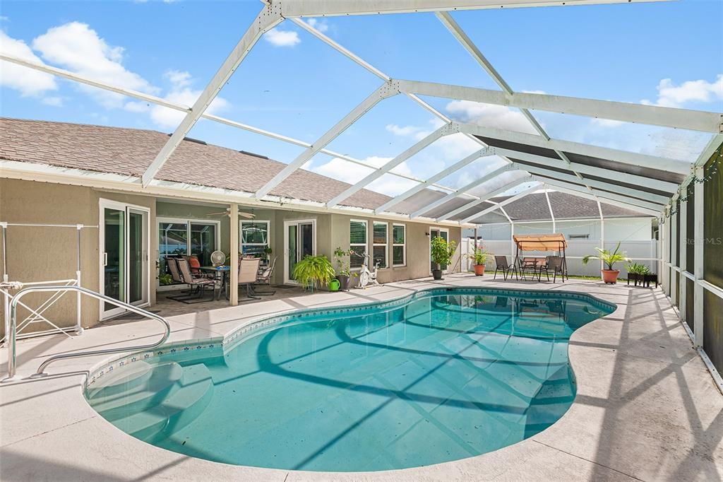 En Venta: $439,000 (4 camas, 2 baños, 2188 Pies cuadrados)