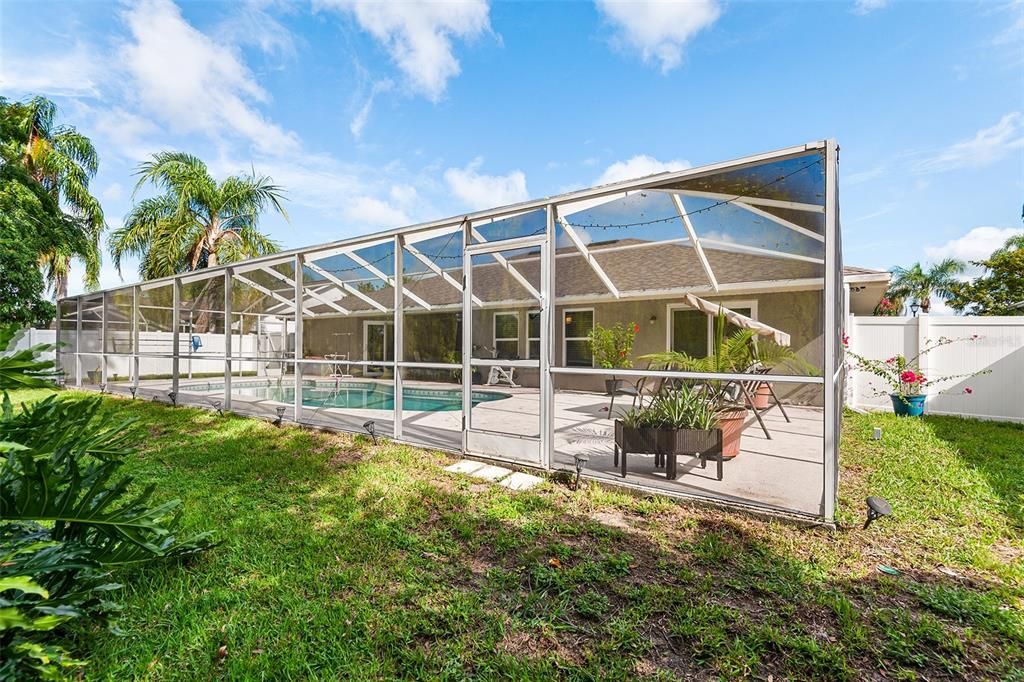 En Venta: $439,000 (4 camas, 2 baños, 2188 Pies cuadrados)