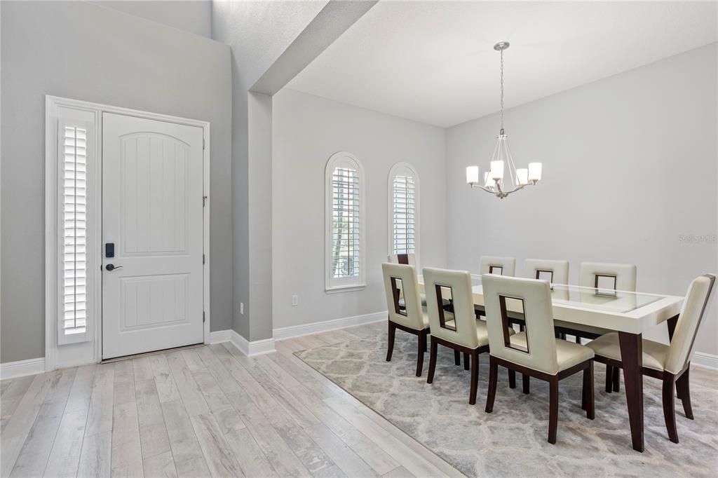 На продажу: $1,595,000 (7 спален, 5 ванн, 5169 Квадратных фут)