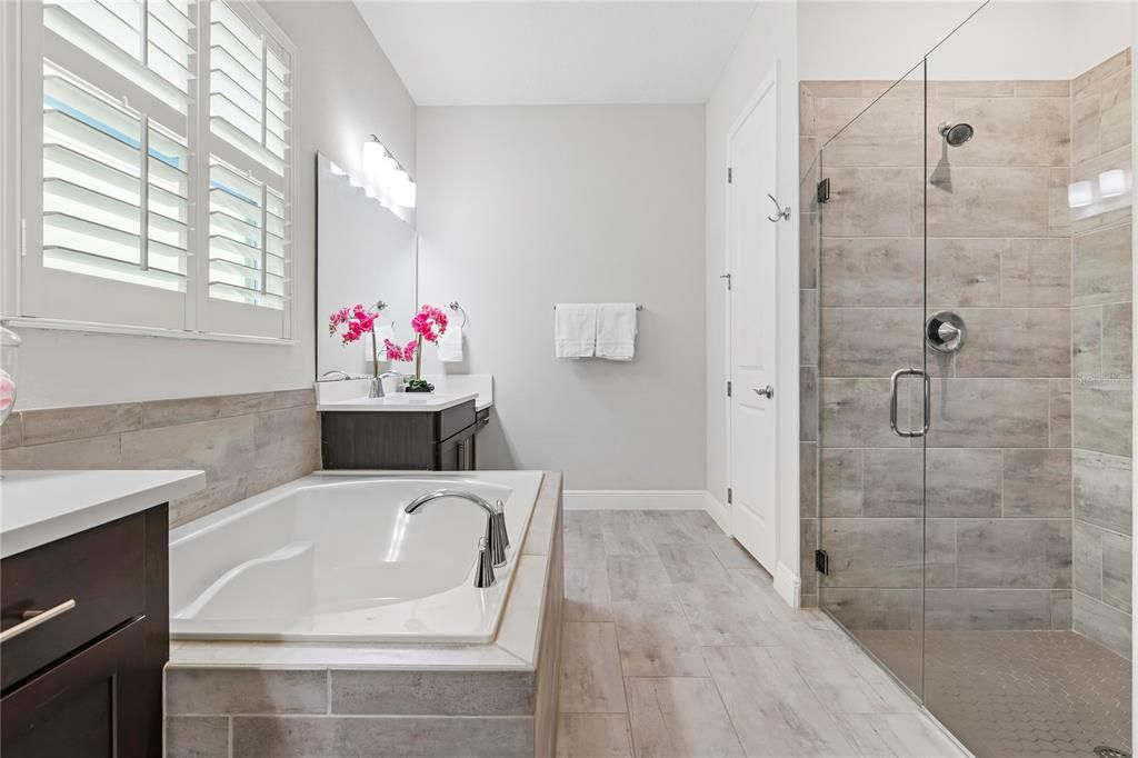 На продажу: $1,595,000 (7 спален, 5 ванн, 5169 Квадратных фут)