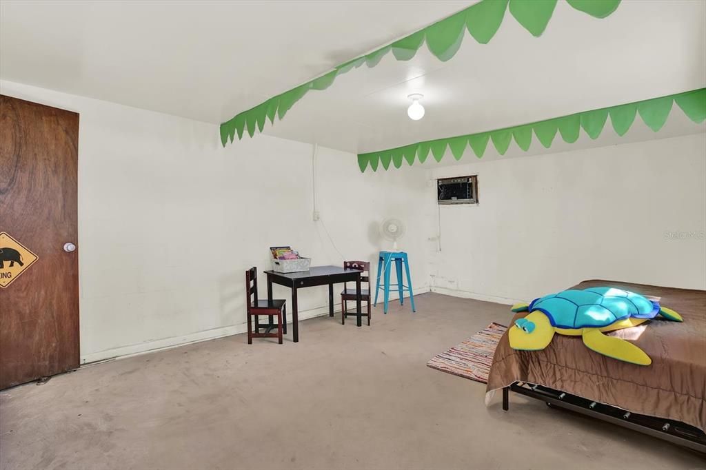 Под контрактом: $3,295,000 (3 спален, 3 ванн, 2990 Квадратных фут)