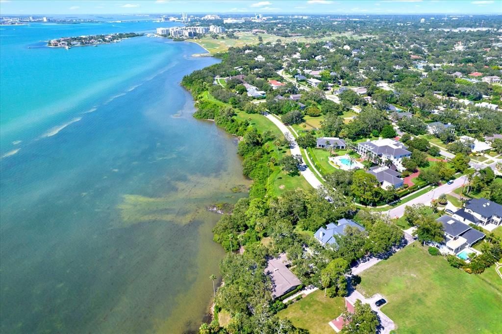 Под контрактом: $3,295,000 (3 спален, 3 ванн, 2990 Квадратных фут)