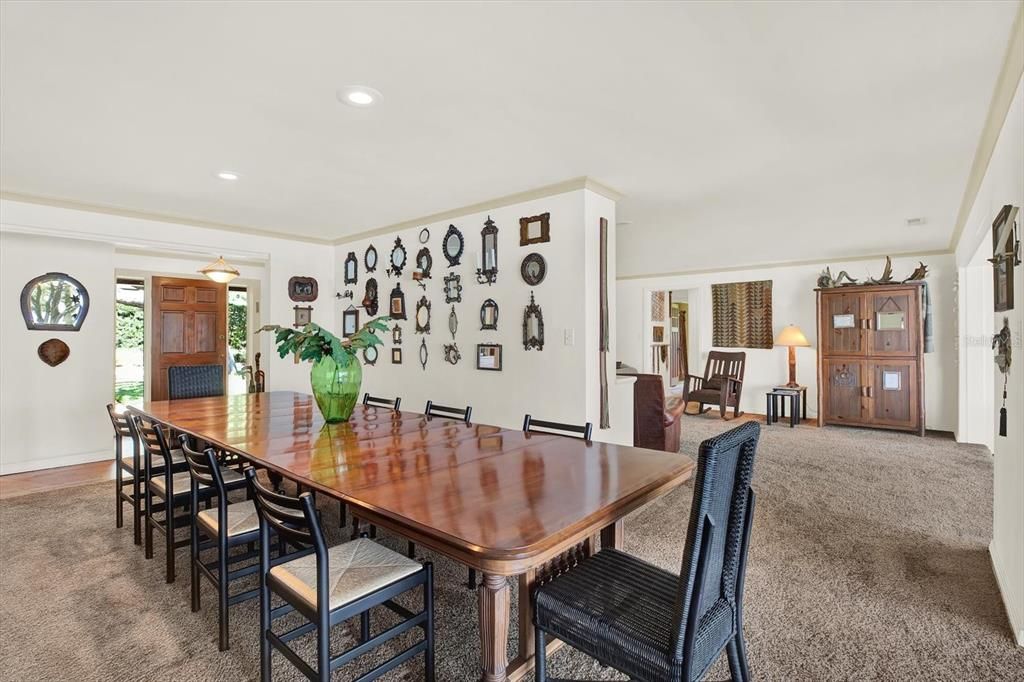 Под контрактом: $3,295,000 (3 спален, 3 ванн, 2990 Квадратных фут)