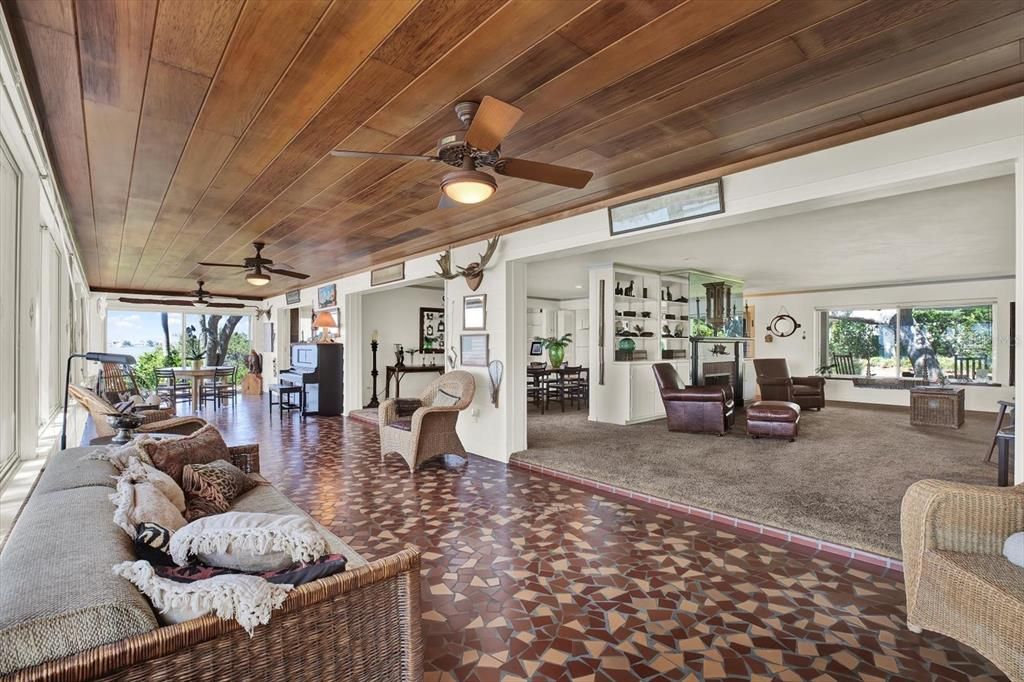 Под контрактом: $3,295,000 (3 спален, 3 ванн, 2990 Квадратных фут)