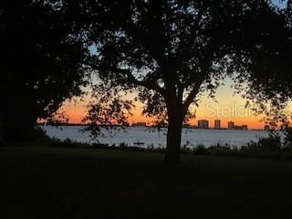 Под контрактом: $3,295,000 (3 спален, 3 ванн, 2990 Квадратных фут)