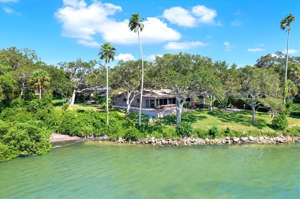 Под контрактом: $3,295,000 (3 спален, 3 ванн, 2990 Квадратных фут)