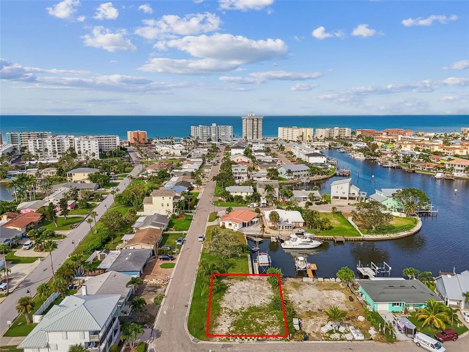Недавно продано: $550,000 (0.11 acres)