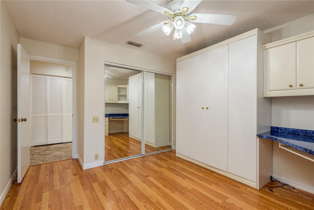 Active With Contract: $185,000 (2 beds, 2 baths, 1232 Square Feet)