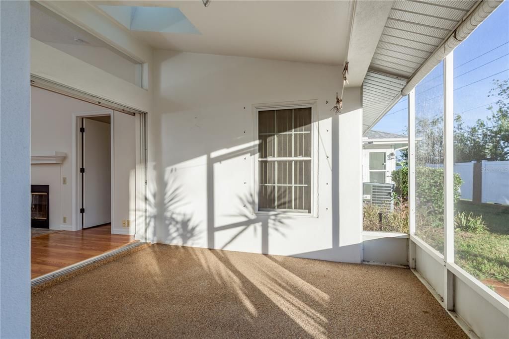 Active With Contract: $185,000 (2 beds, 2 baths, 1232 Square Feet)