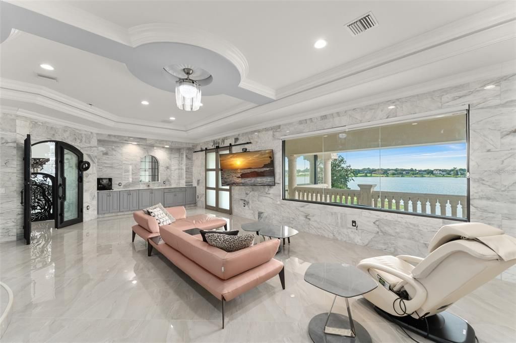 For Sale: $6,395,000 (5 beds, 8 baths, 11861 Square Feet)