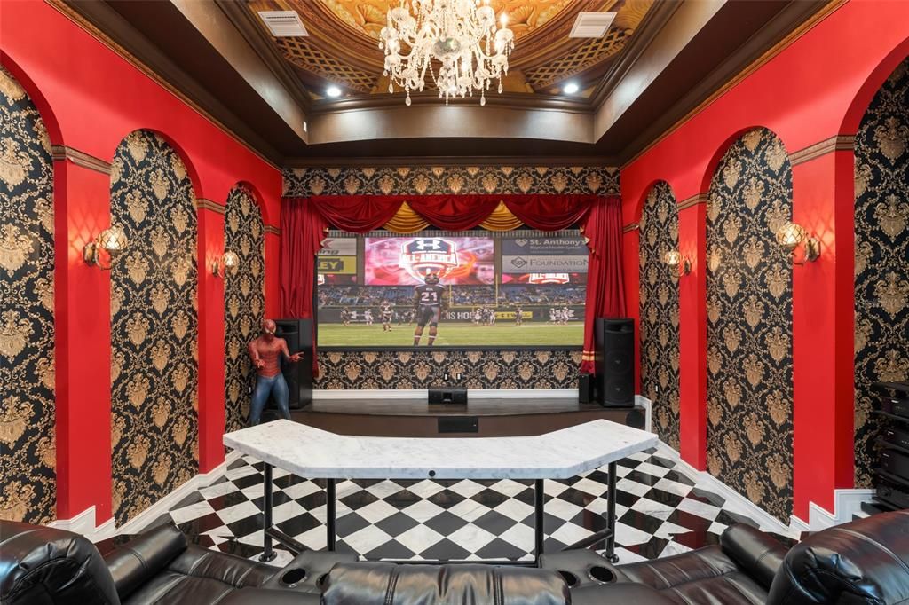 For Sale: $6,395,000 (5 beds, 8 baths, 11861 Square Feet)