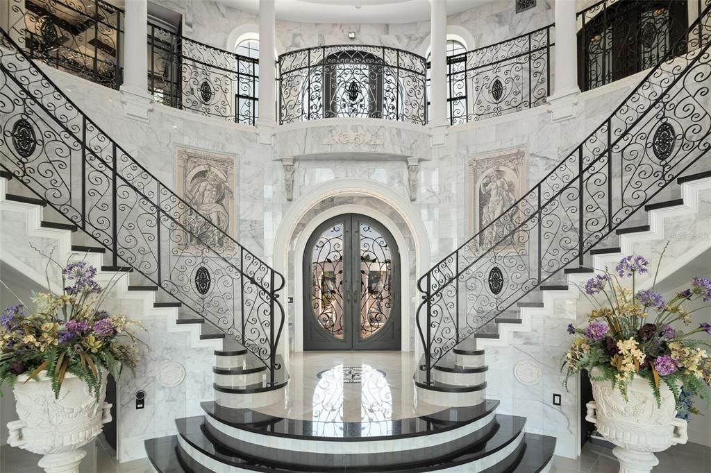 For Sale: $6,395,000 (5 beds, 8 baths, 11861 Square Feet)