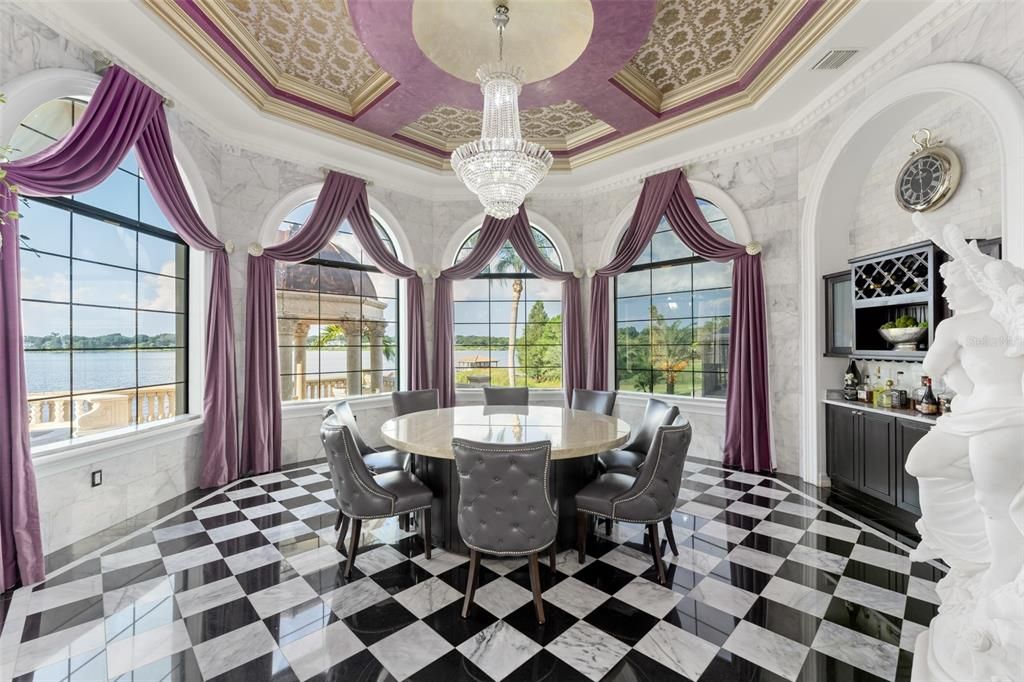 For Sale: $6,395,000 (5 beds, 8 baths, 11861 Square Feet)